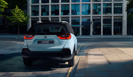 El Honda Jazz Crosstar, con traje campero y mecánica híbrida de tres motores, debutará en el Salón de Ginebra