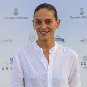 Laura Ponte, a sus 53 años: "No desayuno nunca a la misma hora. Suelo comer muy temprano a las 12:30. Este año he ido a seis clases de Pilates, pero lo he acabado dejando" 