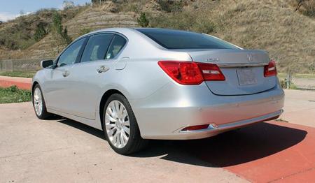 Acura RLX 2014 atras