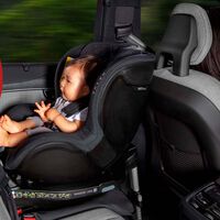 “Ningún padre piensa que algo tan terrible le pueda pasar”. Georgia Meloni exigió una ley en Italia para acabar con el ‘síndrome del bebé olvidado’. En España siguen falleciendo niños en los coches