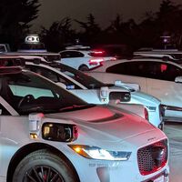 Un grupo de activistas ha querido trolear a los robotaxis de Waymo y lo han conseguido a lo grande. Solo han tenido que pedir 50 a la vez y sentarse a ver el espectáculo