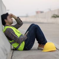 Empresarios advierten que la Ley Silla en México reduce la productividad: solo seis horas de trabajo efectivo al día 