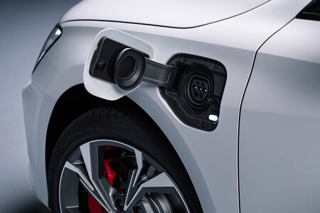 Audi A3 Sportback 45 Tfsie Hibrido Enchufable Cargando