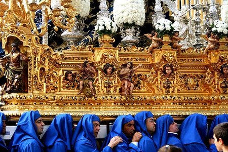 Hacienda inspecciona a las cofradías malagueñas