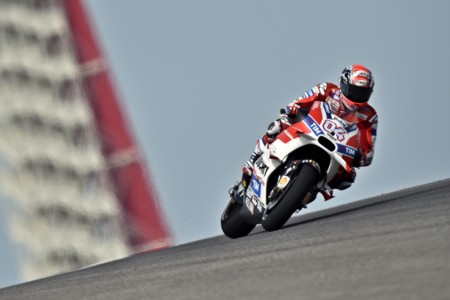 Pedrosa, Dovizioso y la caída que, por suerte, sólo quedó en un susto