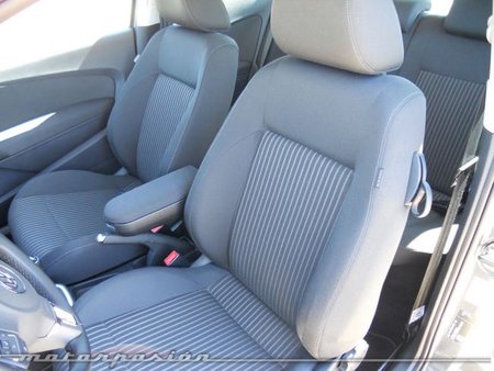 Volkswagen Polo interior 4