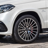 El Mercedes-Maybach GLS Concept se suma a la batalla de los SUV de lujo con el V8 del AMG GT