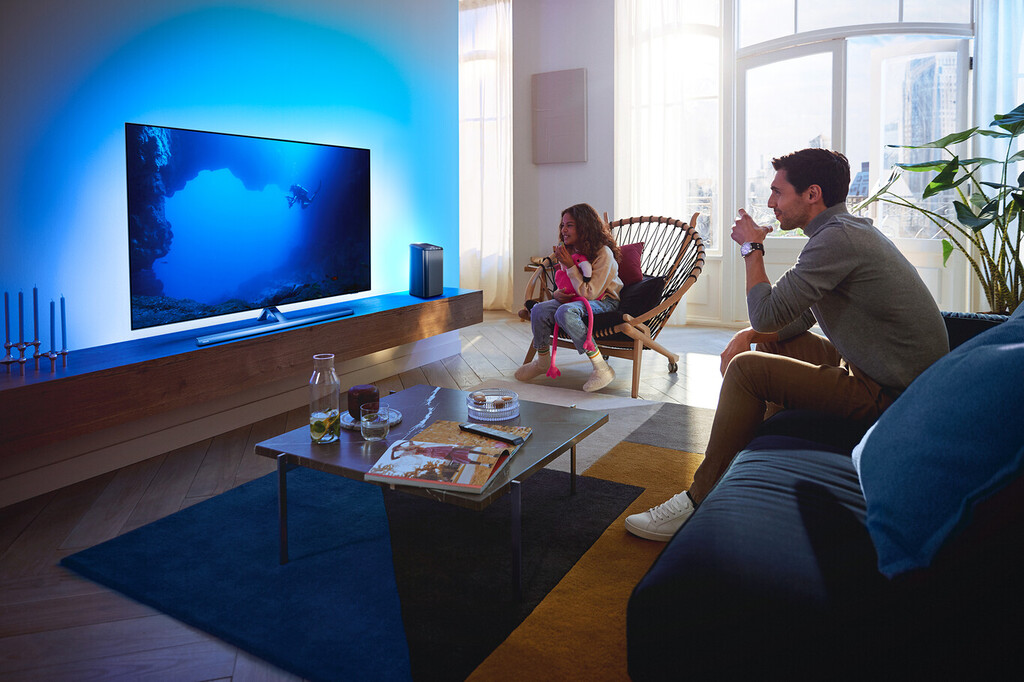 Philips activa el sonido envolvente en sus teles para enviar audio sin cables a los altavoces compatibles