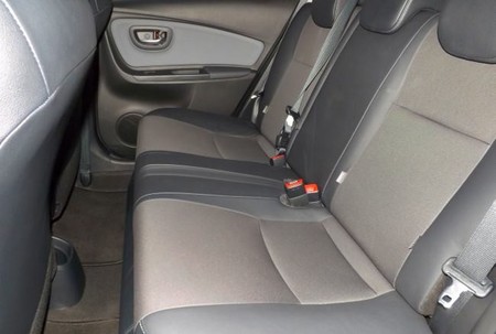 Toyota Yaris hybrid 2015