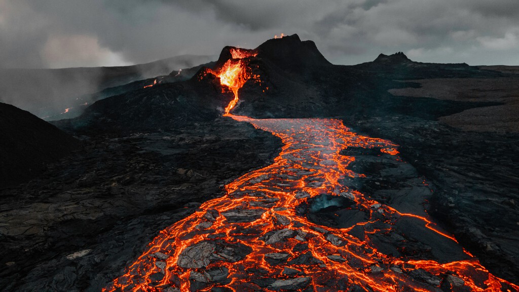 Hace 74.000 años, una erupción volcánica llevó a la humanidad al borde de la extinción. Empezamos a entender cómo sobrevivimos