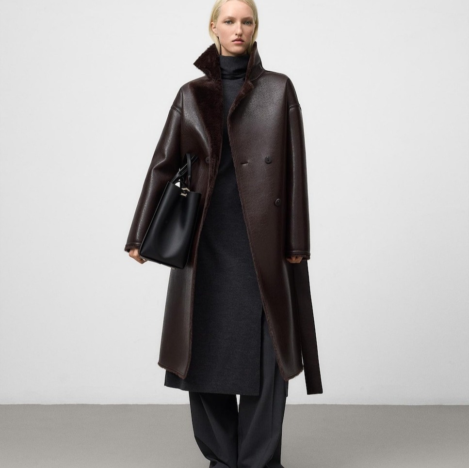 Adolfo Dominguez
Abrigo de mujer con doble faz en Piel No Piel