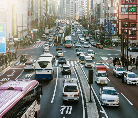Por qué mientras Europa está matando al coche diésel, el gasóleo resurge en Japón y China