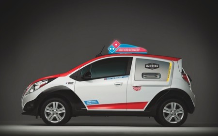 El pizza-car te lleva la cena a casa recién salida del horno