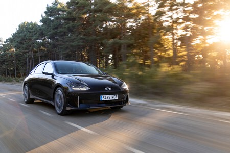 Hyundai Ioniq 6 Exterior 01