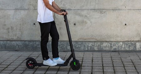 La Fundación Mapfre avisa sobre el riesgo de los patinetes eléctricos: pueden arder si no tomas estas precauciones