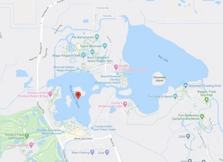 フロリダ州オーランドにあるディズニー ワールドの地図。両方の湖がアトラクションへの入り口を分けています。