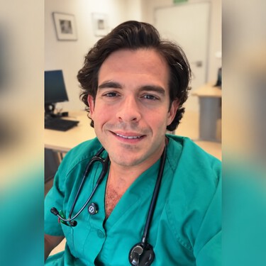 Aurelio Rojas, cardiólogo: "Que el aceite de oliva sea saludable no significa que haya que utilizarlo sin medida" 