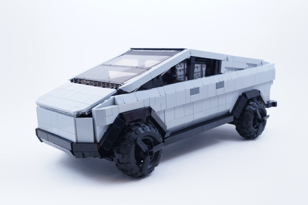 Ahora sí, Tesla Cybertruck pelea en Lego Ideas por un lugar en la familia
