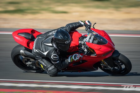 Ducati Panigale V2 S 2025 Prueba 006