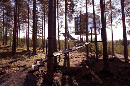 The Mirrorcube Treehotel