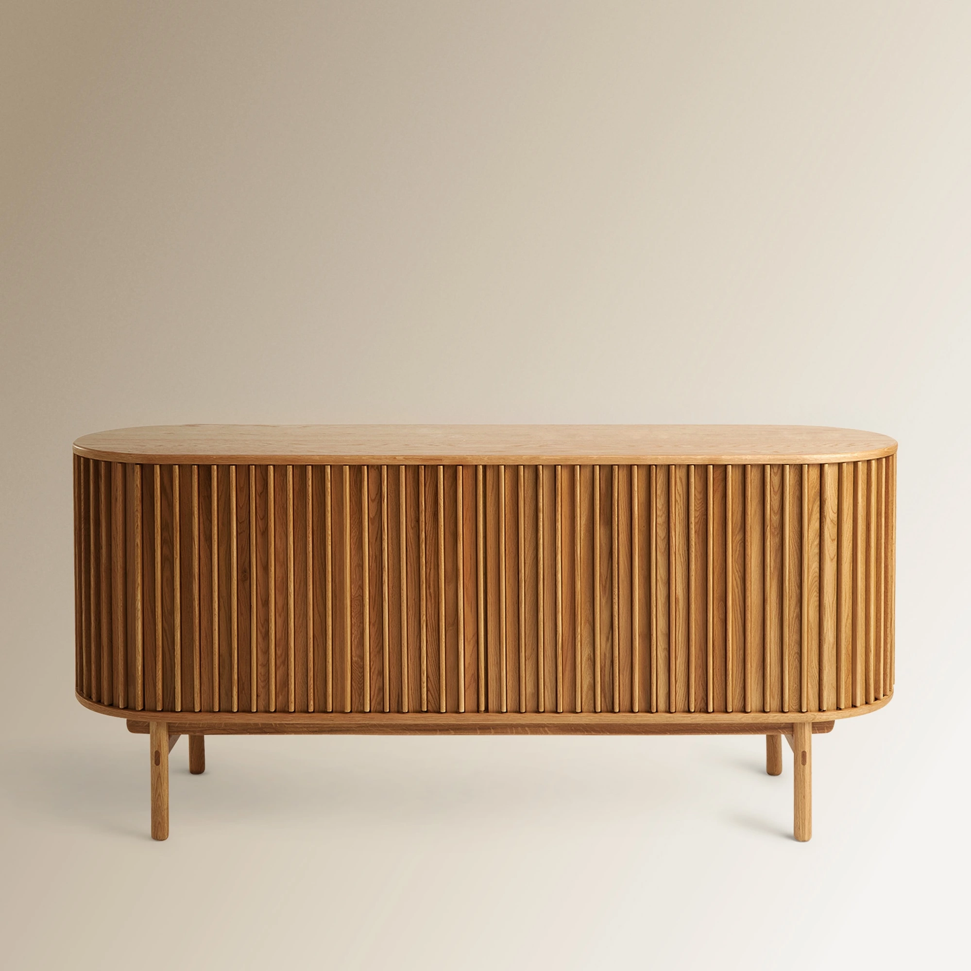 Aparador de madera de roble con puertas correderas Adam Room - El Corte Inglés