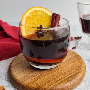 Vino navegado chileno, una receta tradicional del invierno austral