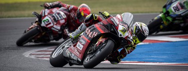 Álvaro Bautista sentencia el mundial de Superbikes gracias a una caída de Toprak Razgatlioglu en Most