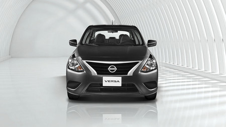 El Nissan Versa anterior se mantendrá en México: así se llamará ahora