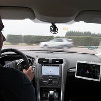 Video: Así es como Ford quiere evitar que choques contra otro automóvil en una intersección 