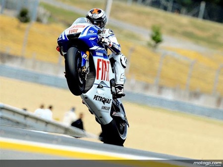 Jorge Lorenzo vuelve a ganar y lidera el mundial