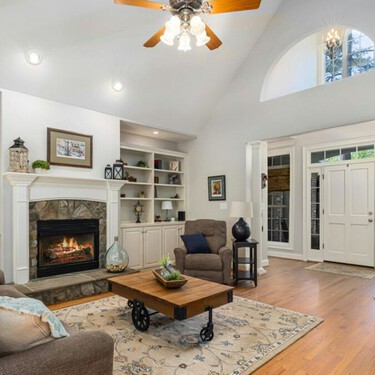 La tendencia de decoración que por fin le da protagonismo al techo de tu casa en 2026