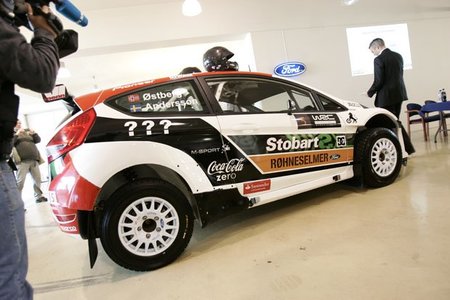 Mads Ostberg y Kimi Raikkonen presentan sus decoraciones