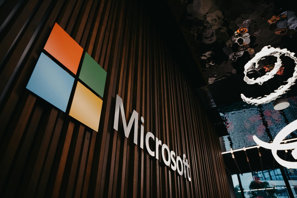 Tras despedir a 9.000 personas, un directivo de Xbox tiene una sugerencia para el resto de sus trabajadores: la IA como terapia