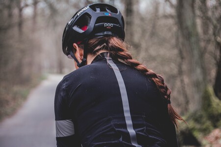 Siete cascos para patinetes eléctricos y ciclistas que son válidos para la DGT, desde 23 hasta 120 euros