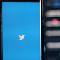 Elon Musk sigue de cambios en Twitter y se propone ahora acabar con la competencia en casa: despídete de compartir tu cuenta de Facebook o Instagram en su red social