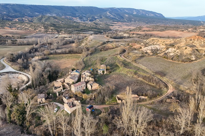 Una pareja de holandeses compró un pueblo abandonado de Burgos. Ahora es la villa con más niños de toda la comarca