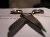 La tijera llega a la Administración pública 
