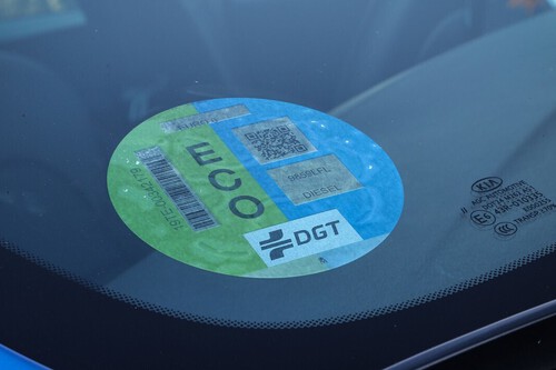 Seis coches nuevos con etiqueta ECO por menos de 20.000 euros con los que puedes entrar en las ZBE