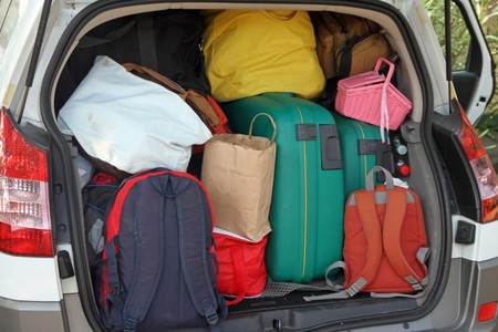 ¿Cómo influye la carga en la estabilidad del coche?