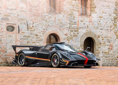 Pagani Zonda Revolucion 2013 1280 01