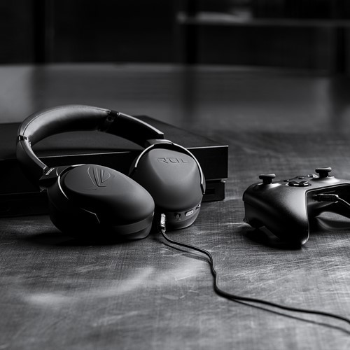 ASUS presenta el ROG Strix Go 2.4, un auricular que hace uso de la IA para la cancelación activa del ruido en su micro