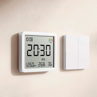 Xiaomi mete un sensor de CO₂, una pantalla de 3,6 pulgadas y un año de autonomía en un aparato diminuto que cuesta menos de 15 euros 