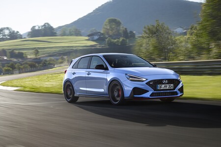 El Hyundai i30 N se ha renovado: ahora con hasta 280 CV, más ligero y caja de cambios automática DCT en opción