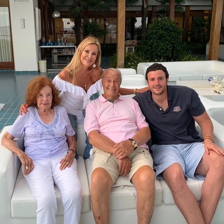 Ana Obregón recuerda a su hijo Álex Lequio compartiendo esta preciosa foto familiar en su Instagram