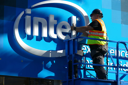Intel ya enfrenta tres demandas colectivas por los bugs Meltdown y Spectre en sus procesadores