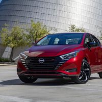 El Nissan Versa 2023 ya está listo: cambia parte de su imagen y promete más equipo