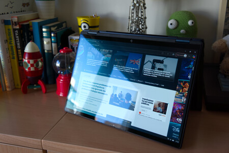 Hp Omnibook X Flip 14 Review Xataka Analisis Pantalla Reflejos