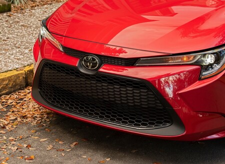 Toyota se mantiene como líder en ventas globales pero prevé un 2021 complicado para toda la industria
