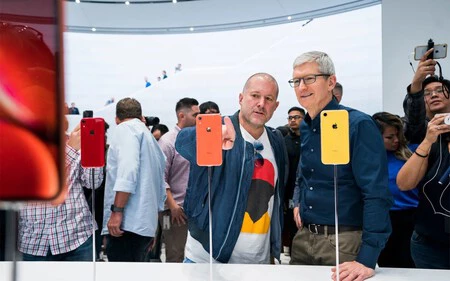 Jony Ive Tim Cook