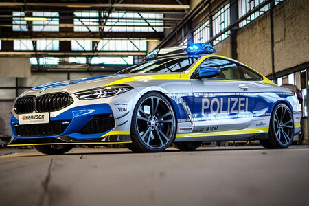 BMW M850i Polizei, AC Schnitzer viste con los colores de la ley al imponente sedán alemán